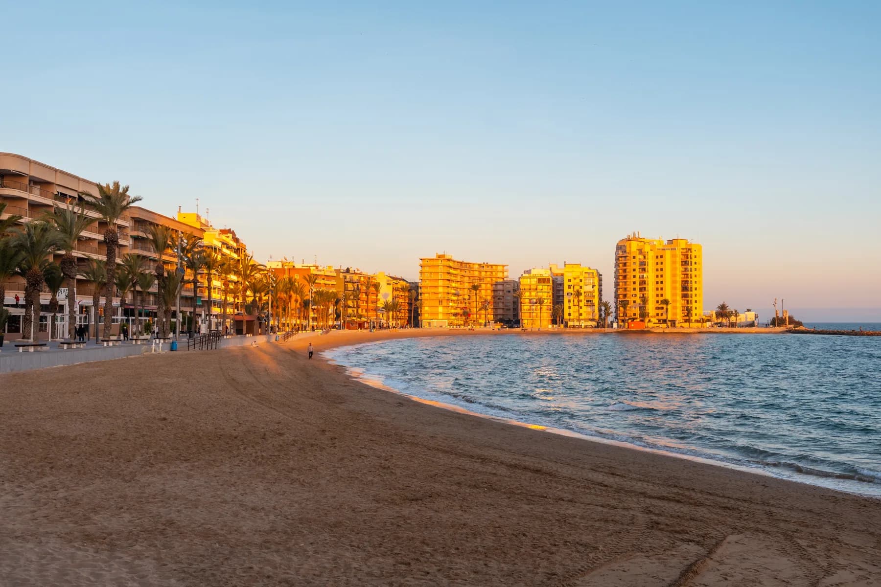 Playa del Cura beach in Torrevieja at sunset